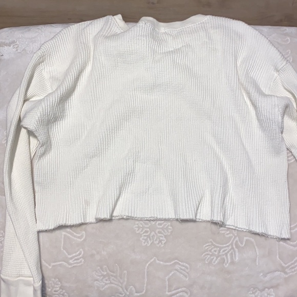 F21 LS Crop Top - Picture 4 of 4